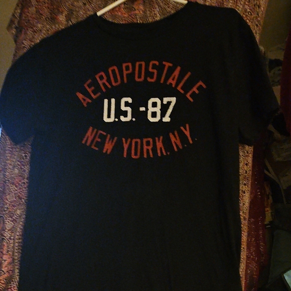 EUC Mens Aeropostale Black and Red Graphic Tee - Picture 1 of 2